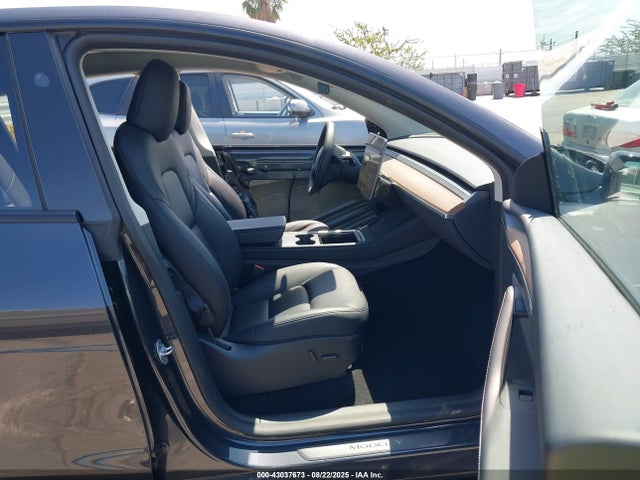2024 TESLA MODEL Y 7SAYGDED4RF156173 Photo 4