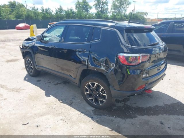 2019 JEEP COMPASS 3C4NJDDB8KT840443 Photo 2