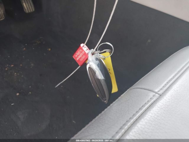 2011 JAGUAR XF SAJWA0FBXBLS04162 Photo 10