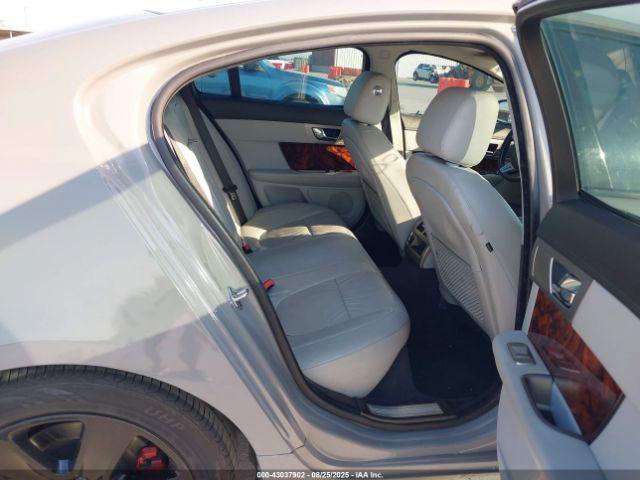 2011 JAGUAR XF SAJWA0FBXBLS04162 Photo 7