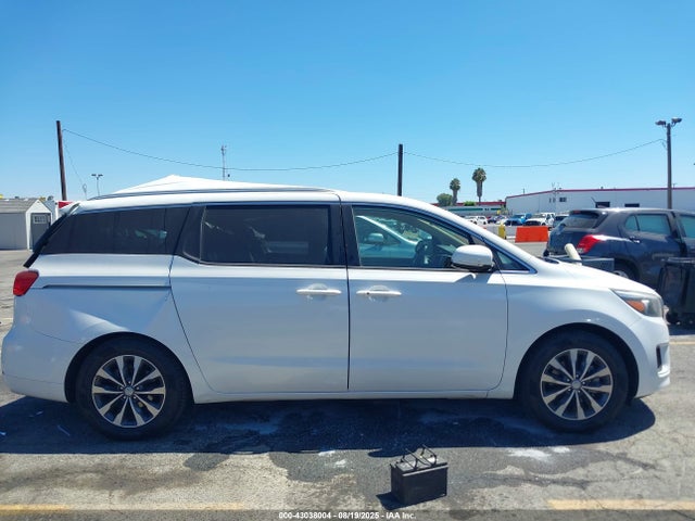 KNDMC5C19J6407789 KIA Sedona