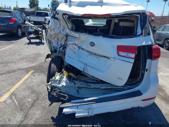 KNDMC5C19J6407789 KIA Sedona