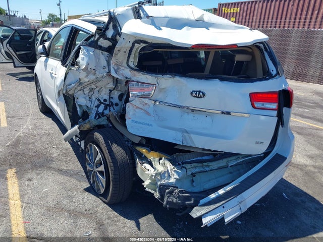 KNDMC5C19J6407789 KIA Sedona
