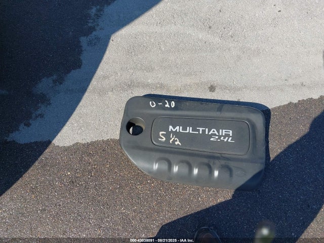 1C3CCCAB3FN577028 Chrysler 2015