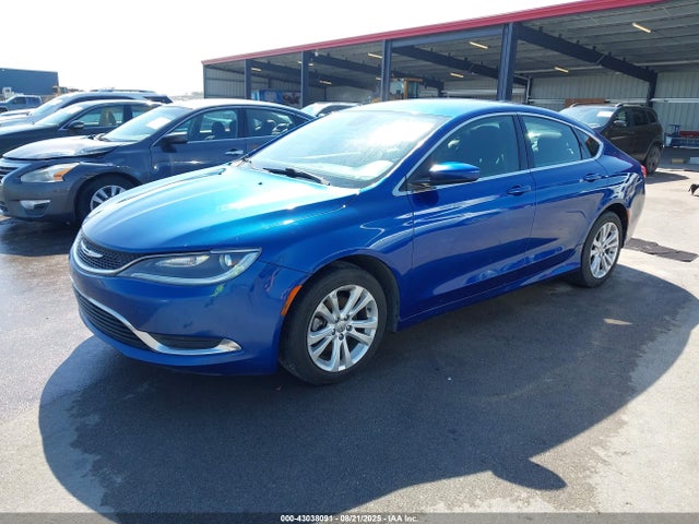 1C3CCCAB3FN577028 Chrysler 2015