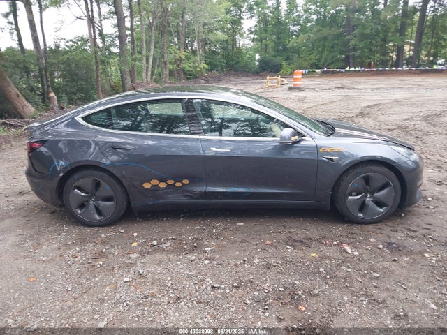 5YJ3E1EA2LF739253 Tesla MODEL 3