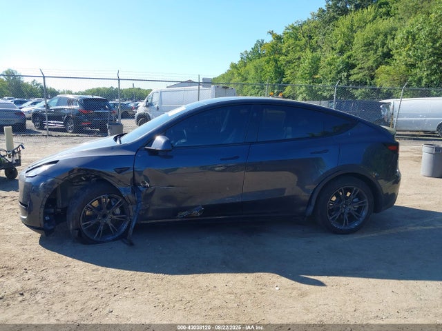 7SAYGDED9SA378226 Tesla Model Y