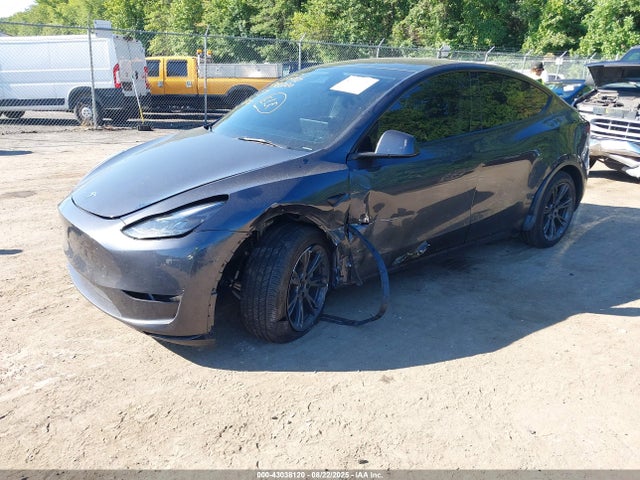 2025 TESLA MODEL Y 7SAYGDED9SA378226 Photo 1