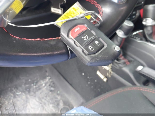 1C4HJXFN6NW242016 Jeep Wrangler