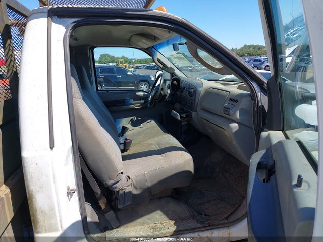 2006 Ford F-450 Chassis Xl/xlt მანქანა იყიდება აუქციონზე, vin: 1FDXF46Y76ED71570, აუქციონის ნომერი: 43038301