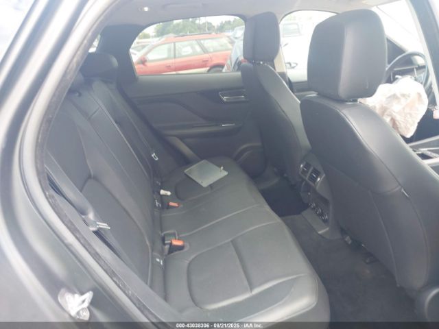 2018 JAGUAR F-PACE SADCJ2GX9JA203977 Photo 7