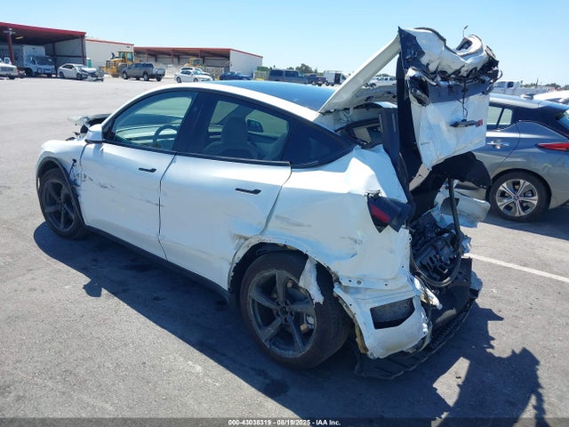 2026 TESLA MODEL Y 7SAYGDEE1TF328952 Photo 2