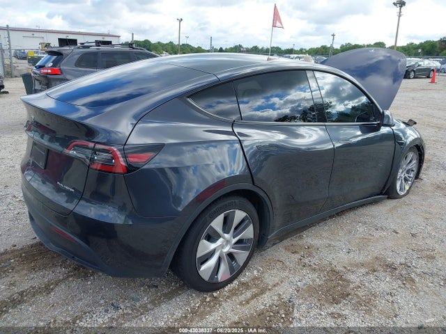2024 TESLA MODEL Y 7SAYGDEE6RF993466 Photo 3