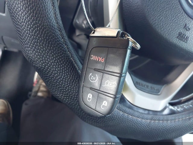 1C4RJECG3FC137354 Jeep Grand Cherokee