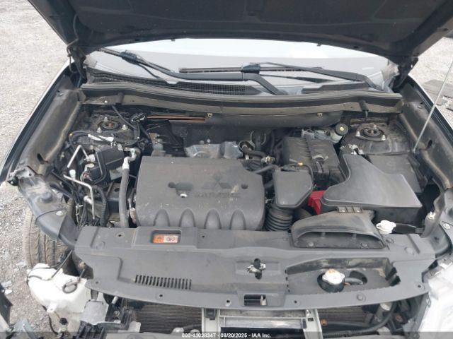 2016 MITSUBISHI OUTLANDER JA4AZ3A30GZ008362 Photo 9