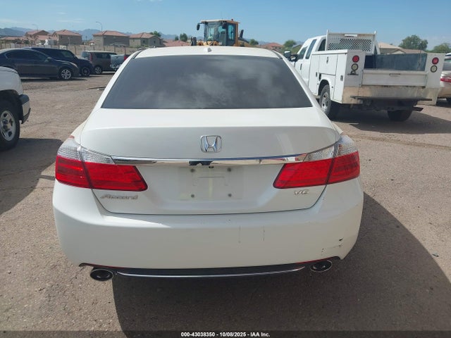 Honda j35y1 2014 1HGCR3F89EA027668 Image 16