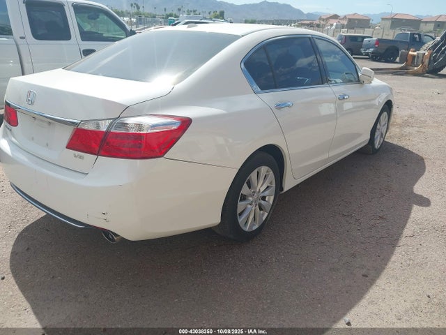 Honda j35y1 2014 1HGCR3F89EA027668 Image 4