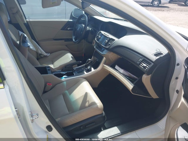 Honda j35y1 2014 1HGCR3F89EA027668 Image 5