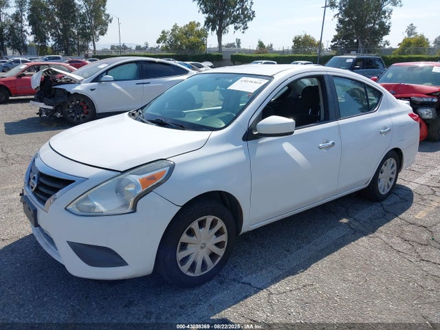 Nissan 2016 2016 3N1CN7AP2GL803329 Image 2