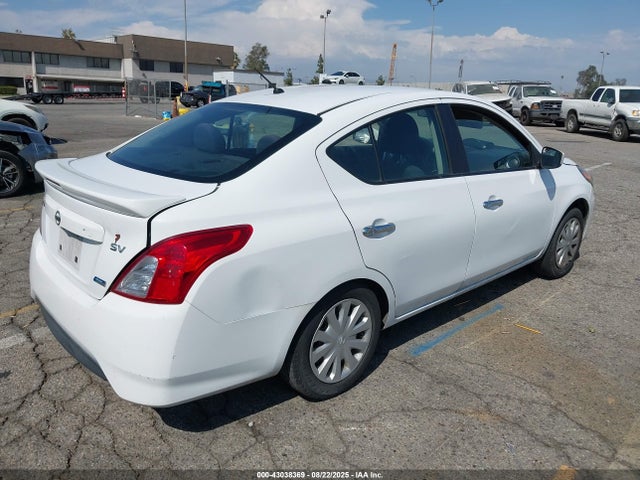 Nissan 2016 2016 3N1CN7AP2GL803329 Image 4