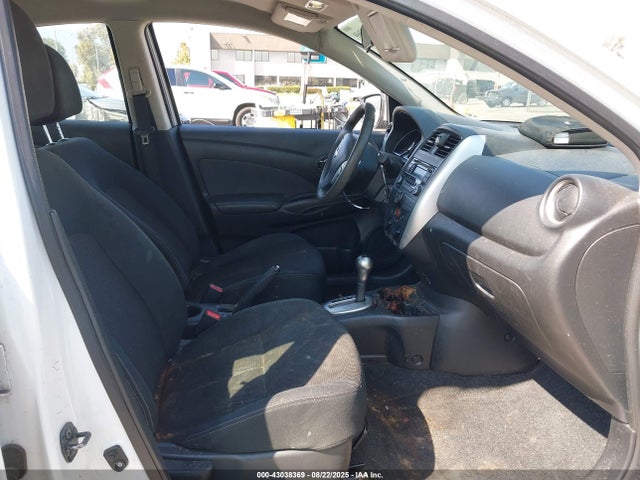 Nissan 2016 2016 3N1CN7AP2GL803329 Image 5