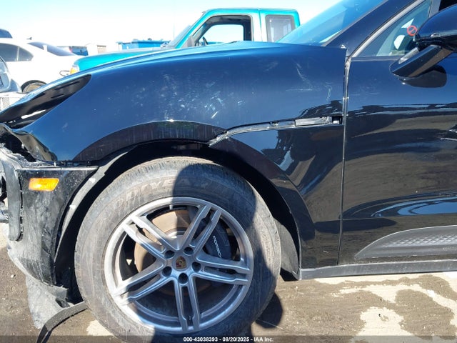 Porsche Macan 2025 WP1AA2A56SLB02703 Image 18