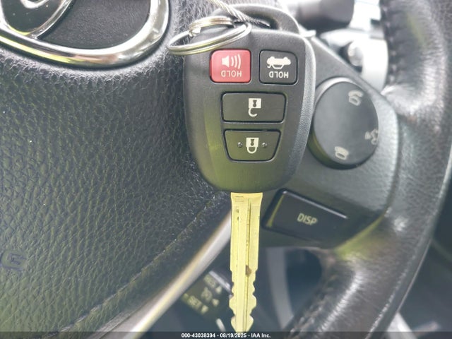 43038394 :رقم المزاد ، 2T1BURHE9FC237831 vin ، 2015 Toyota Corolla S Plus مزاد بيع