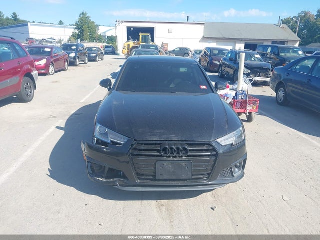 43038399 :رقم المزاد ، WAUDNAF4XKN005759 vin ، 2019 Audi A4 45 Premium مزاد بيع