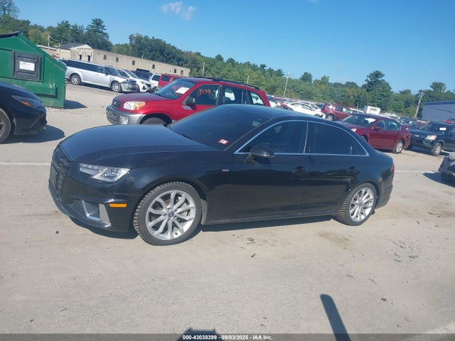 43038399 :رقم المزاد ، WAUDNAF4XKN005759 vin ، 2019 Audi A4 45 Premium مزاد بيع