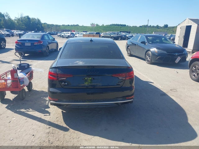 43038399 :رقم المزاد ، WAUDNAF4XKN005759 vin ، 2019 Audi A4 45 Premium مزاد بيع