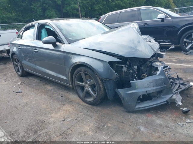 2016 AUDI A3 WAUB8GFF3G1073306 Photo 0