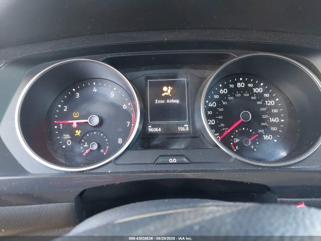 3VV3B7AXXJM089832 Volkswagen Tiguan