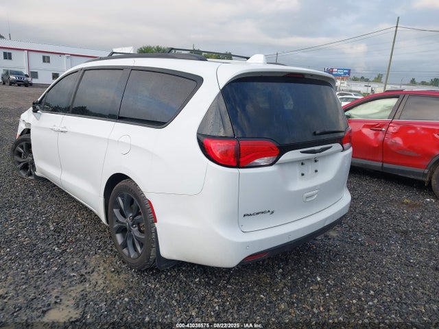 2C4RC1FGXJR226921 Chrysler Pacifica
