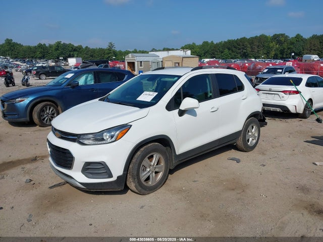 Chevrolet le2 2022 KL7CJLSM6NB501835 Image 2