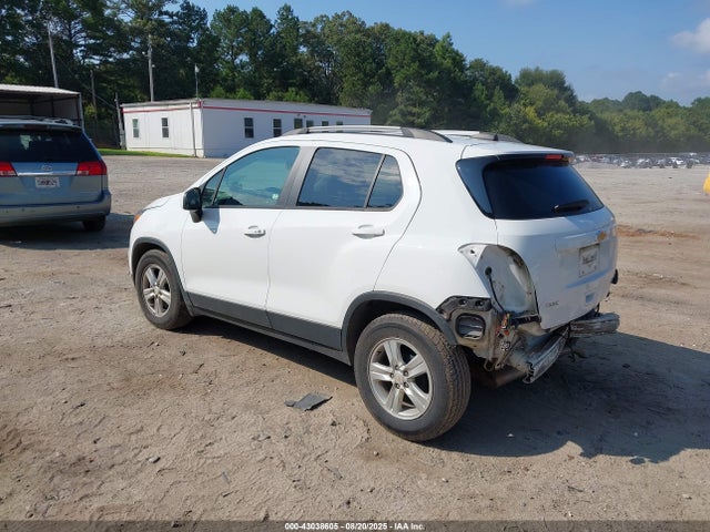 Chevrolet le2 2022 KL7CJLSM6NB501835 Image 3