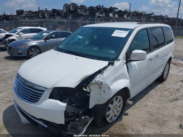 2C4RC1BG6GR129715 Chrysler Town and Country