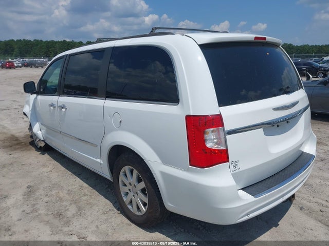 2C4RC1BG6GR129715 Chrysler Town and Country