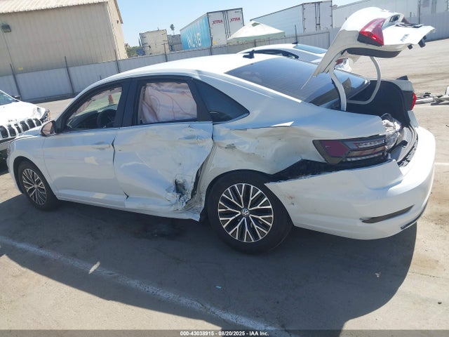 3VWC57BU9MM020349 Volkswagen tsi