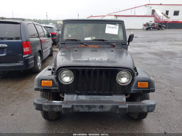 43038935 :رقم المزاد ، 1J4FA39S22P758455 vin ، 2002 Jeep Wrangler X مزاد بيع