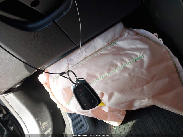 2019 CADILLAC XT4 1GYFZDR41KF139917 Photo 10