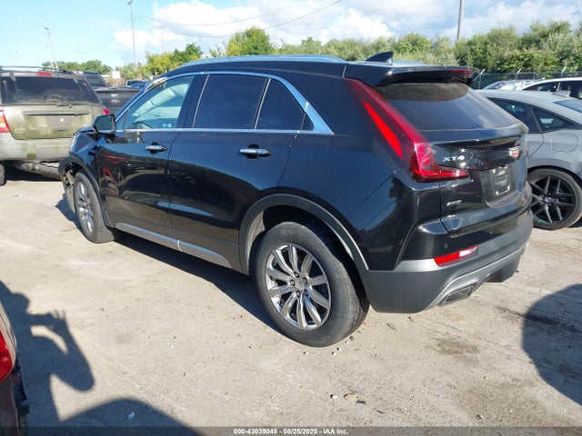 2019 CADILLAC XT4 1GYFZDR41KF139917 Photo 2