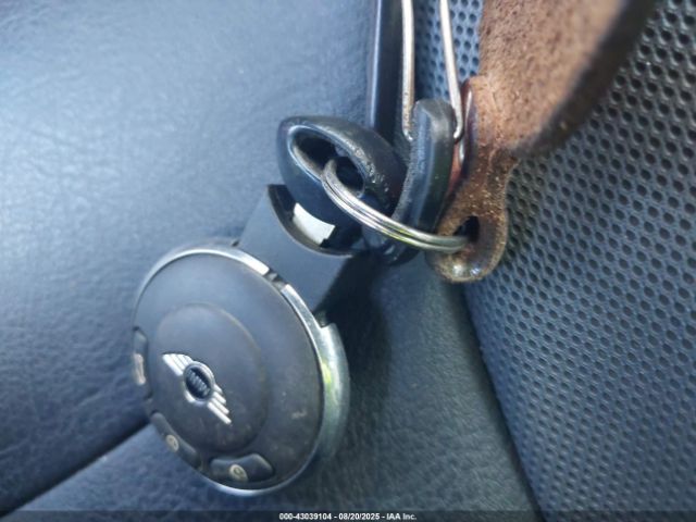 2009 MINI COOPER WMWMF33589TZ21061 Photo 10