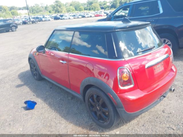 2009 MINI COOPER WMWMF33589TZ21061 Photo 2