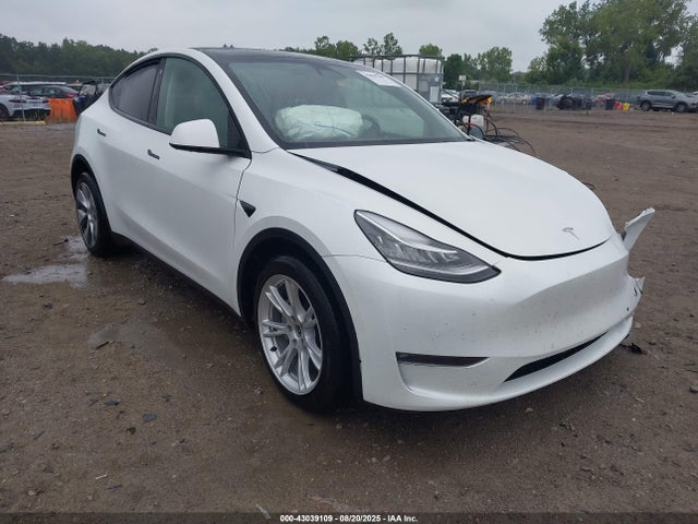 2022 TESLA MODEL Y 7SAYGAEE8NF467820 Photo 0