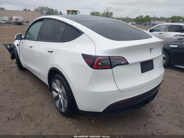 2022 TESLA MODEL Y 7SAYGAEE8NF467820 Photo 2