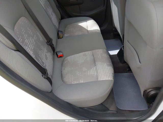 1G1JA6SHXE4209729 Chevrolet luw