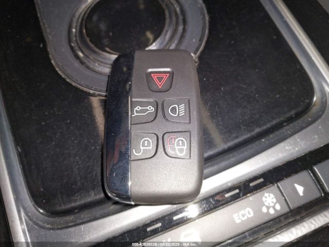 2017 JAGUAR F-PACE SADCJ2BV1HA896012 Photo 10