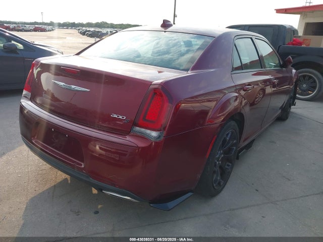 Chrysler 300 2019 2C3CCABG5KH686611 Image 4