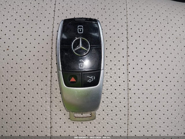43039371 :رقم المزاد ، WDDZF4KB6HA114771 vin ، 2017 Mercedes-benz E 300 4matic مزاد بيع