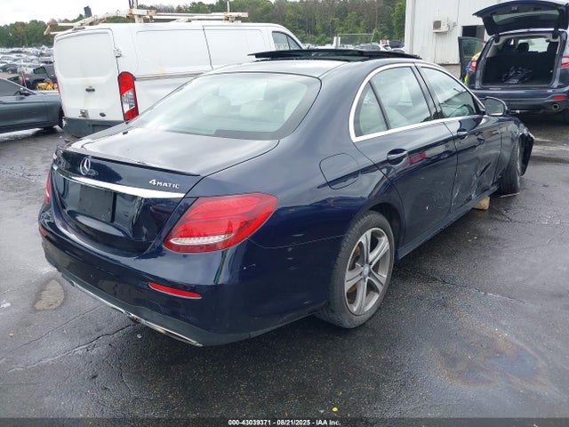 43039371 :رقم المزاد ، WDDZF4KB6HA114771 vin ، 2017 Mercedes-benz E 300 4matic مزاد بيع